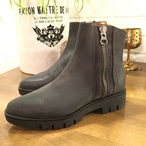 Eric Michael Simone Leather Distressed Boots 5.5
